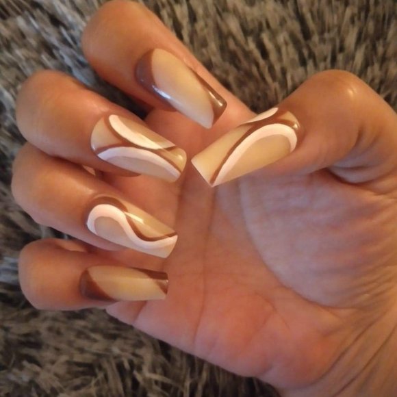 Nude/chocolate/vanilla swirl and  press on nails - Picture 3 of 10
